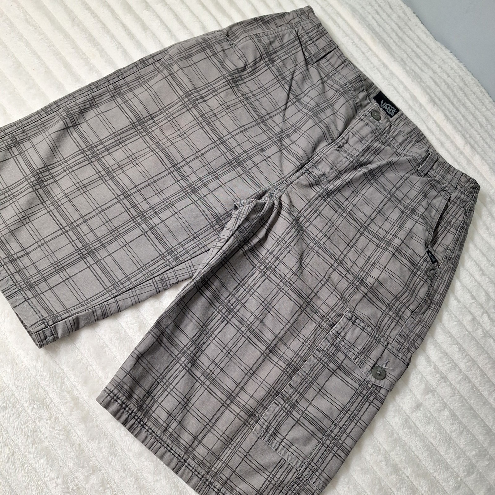 Vans Y2k Skater Long Canvas Cargo Shorts Mens 34 Gray Plaid Rip Stop Street Wear
